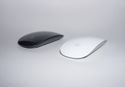 デスクトップコンピュータでワイヤレスマウスを使用できますか